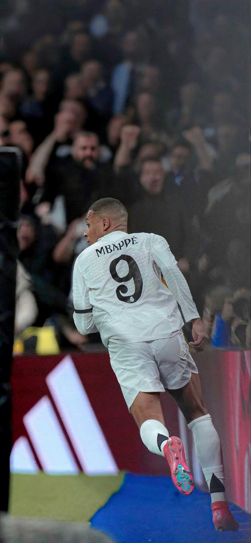 TA：阿森纳正走向成熟，并形成了一套高效、稳定的战术模式（TA：阿森纳愈发成熟，已构建高效稳健的战术体系）