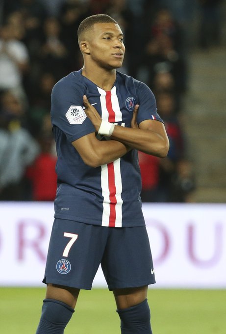 最难对付的对手？维尔茨：也许是麦卡，上赛季的交手真的很难（维尔茨谈最棘手对手：或为麦卡，上赛季对阵他非常艰难）