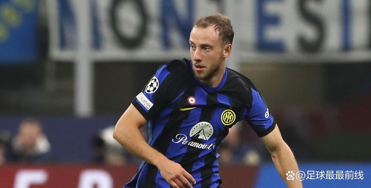 传记作者：亚马尔早期对莱万很不满，后来明白对方是想帮自己