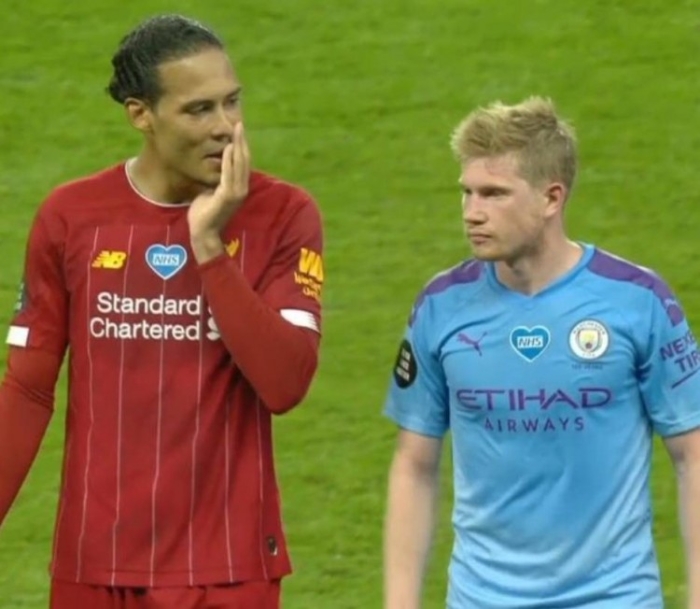 圣保利主帅调侃凯恩：去年他踢我们那脚射门，球现在还在飞吧（圣保利主帅打趣凯恩：去年的那脚射门，恐怕现在还没落地）