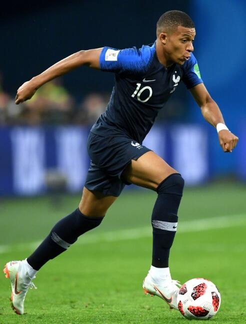 队报：里昂被迫签下森林门将特纳，并将其租借至美职联（《队报》称：里昂无奈引进森林门将特纳，随后将其外租至美职联）