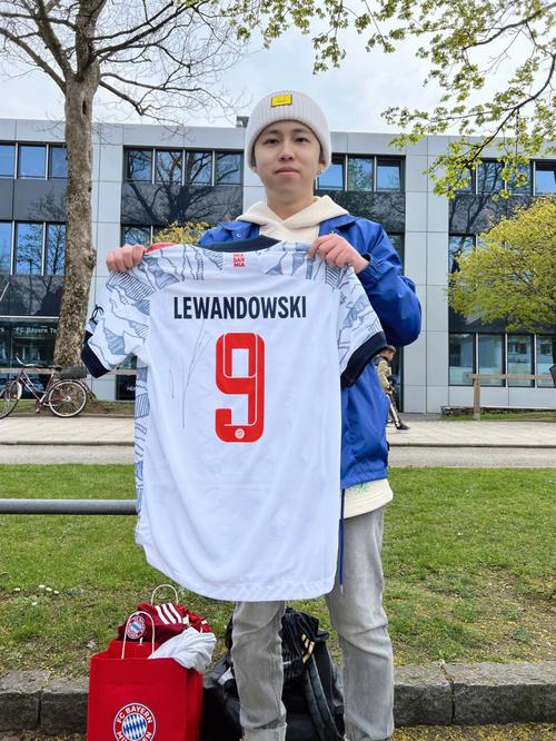 阿拉维斯官方：球迷可以进入诺坎普观战对阵巴萨的联赛（阿拉维斯官宣：球迷可赴诺坎普观战与巴萨的联赛）