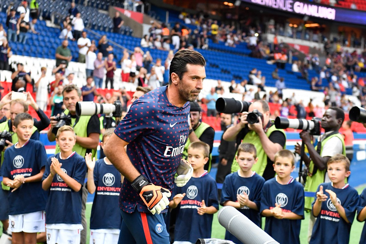 杨鸣：辽宁队正经历新老交替阵痛期，相信联赛开始前会有变化（杨鸣：辽宁队处于新老更替阵痛期，预计联赛开打前会有调整）