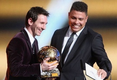 队记：斯玛特因背部伤势，将缺席今天对阵独行侠的比赛（队记者称斯玛特背伤将缺席今日战独行侠）