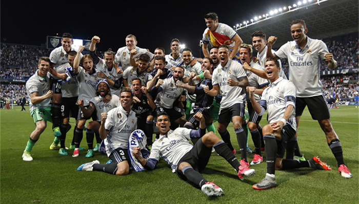 皇马又贡献了一次防守的反面教材 有点像表演赛的踢法（皇马防守再成反面教材，踢得像场表演赛）