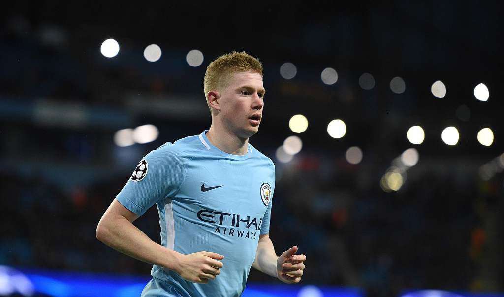 满是惊喜！拉菲尼亚生日当天，妻子给他送了一辆房车（生日惊喜连连：拉菲尼亚获妻子赠送房车）