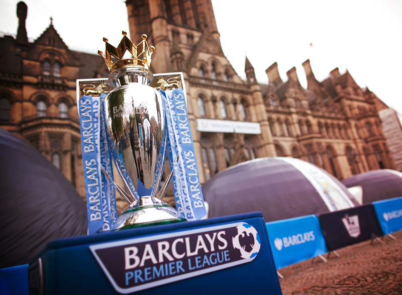 中国足协新规影响中超亚冠竞争，女足面临资金压力，外援政策收紧，挑战加剧。（足协新政波及中超亚冠竞争，女足资金承压，外援趋严，挑战升级）